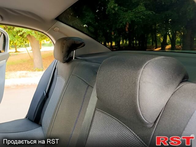 Сірий Опель Вектра, об'ємом двигуна 2.2 л та пробігом 303 тис. км за 5500 $, фото 4 на Automoto.ua