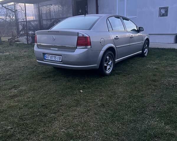 Серый Опель Вектра, объемом двигателя 2.2 л и пробегом 263 тыс. км за 5700 $, фото 1 на Automoto.ua