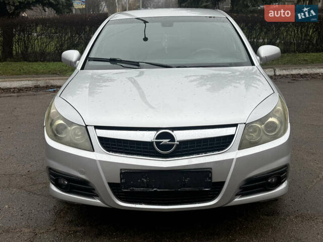 Сірий Опель Вектра, об'ємом двигуна 2.2 л та пробігом 250 тис. км за 4700 $, фото 1 на Automoto.ua