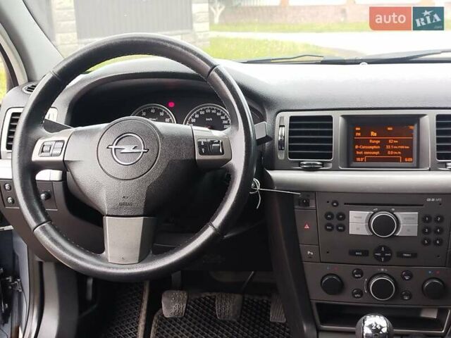 Сірий Опель Вектра, об'ємом двигуна 2.2 л та пробігом 247 тис. км за 5200 $, фото 13 на Automoto.ua