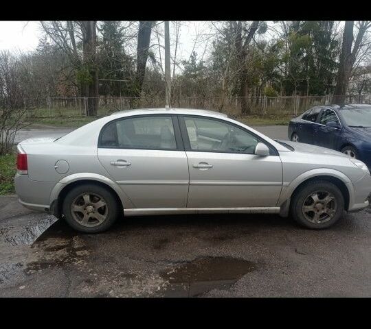 Серый Опель Вектра, объемом двигателя 1.8 л и пробегом 300 тыс. км за 4000 $, фото 5 на Automoto.ua