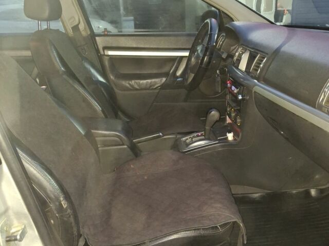 Серый Опель Вектра, объемом двигателя 2.2 л и пробегом 286 тыс. км за 4200 $, фото 2 на Automoto.ua