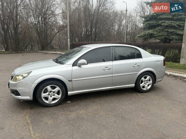 Сірий Опель Вектра, об'ємом двигуна 2.2 л та пробігом 250 тис. км за 4700 $, фото 2 на Automoto.ua