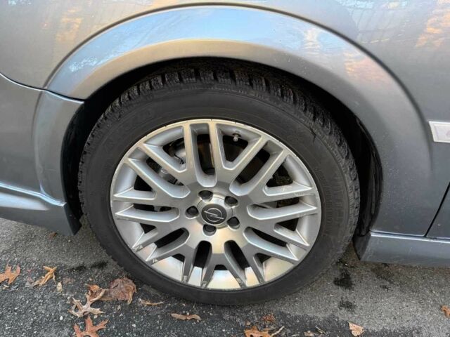 Серый Опель Вектра, объемом двигателя 2.8 л и пробегом 325 тыс. км за 6490 $, фото 11 на Automoto.ua