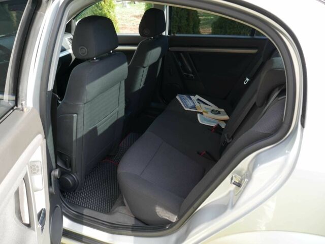 Серый Опель Вектра, объемом двигателя 2.2 л и пробегом 76 тыс. км за 7999 $, фото 18 на Automoto.ua