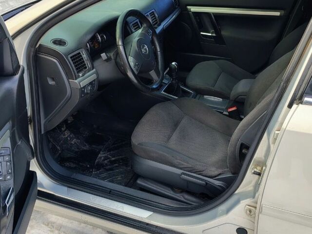 Серый Опель Вектра, объемом двигателя 1.8 л и пробегом 194 тыс. км за 5500 $, фото 4 на Automoto.ua