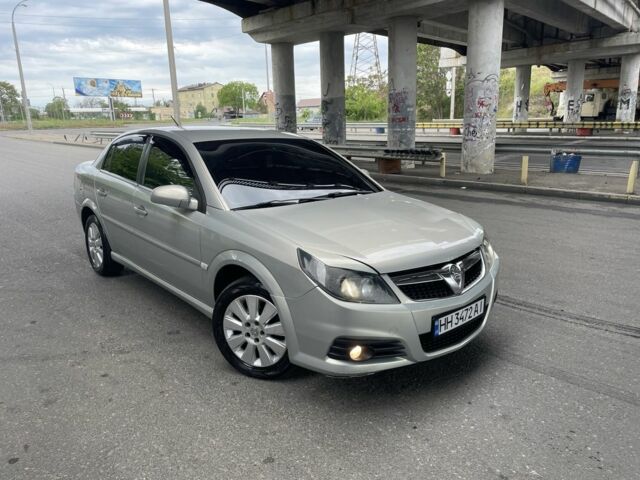 Сірий Опель Вектра, об'ємом двигуна 2.2 л та пробігом 310 тис. км за 4200 $, фото 3 на Automoto.ua