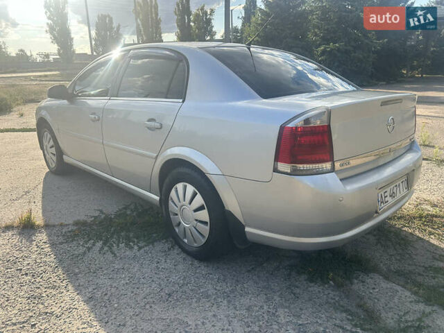 Сірий Опель Вектра, об'ємом двигуна 1.8 л та пробігом 180 тис. км за 4450 $, фото 3 на Automoto.ua