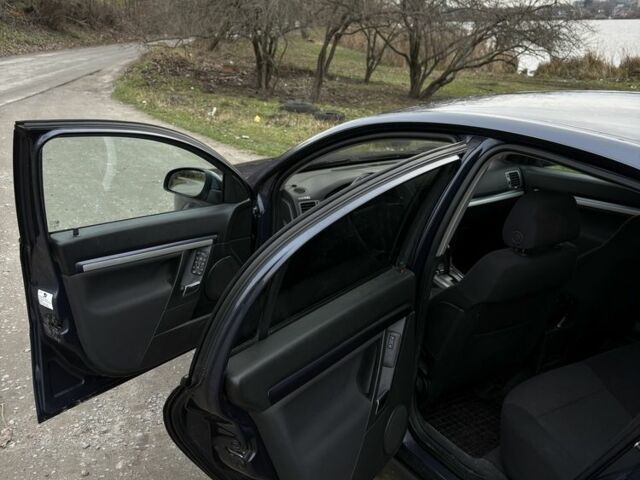 Сірий Опель Вектра, об'ємом двигуна 2.2 л та пробігом 277 тис. км за 5000 $, фото 9 на Automoto.ua