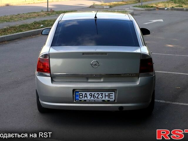 Сірий Опель Вектра, об'ємом двигуна 2.2 л та пробігом 303 тис. км за 5500 $, фото 5 на Automoto.ua