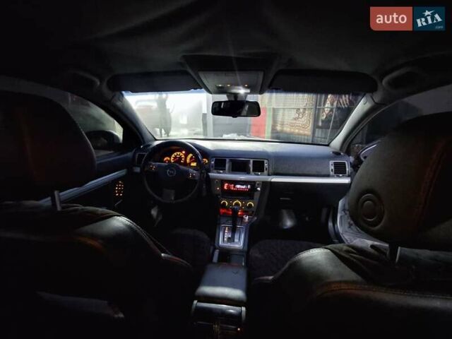 Серый Опель Вектра, объемом двигателя 2.2 л и пробегом 286 тыс. км за 4200 $, фото 3 на Automoto.ua