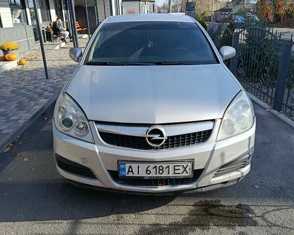 Серый Опель Вектра, объемом двигателя 2.2 л и пробегом 402 тыс. км за 2500 $, фото 1 на Automoto.ua