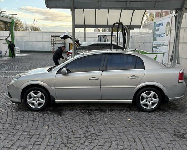 Сірий Опель Вектра, об'ємом двигуна 2.2 л та пробігом 238 тис. км за 5200 $, фото 1 на Automoto.ua