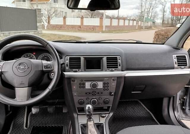 Сірий Опель Вектра, об'ємом двигуна 2.2 л та пробігом 247 тис. км за 5200 $, фото 18 на Automoto.ua