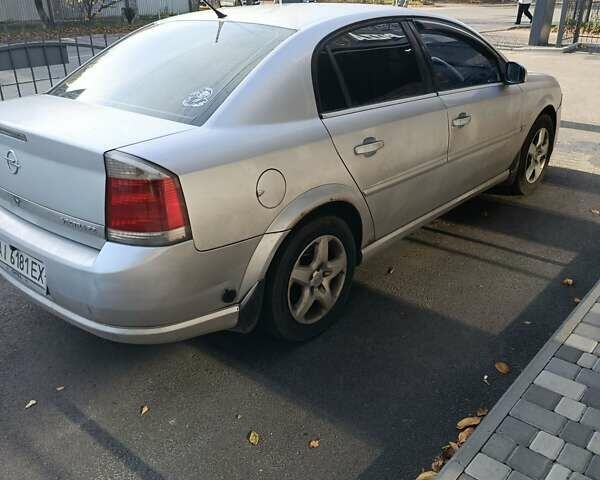 Серый Опель Вектра, объемом двигателя 2.2 л и пробегом 402 тыс. км за 2500 $, фото 2 на Automoto.ua