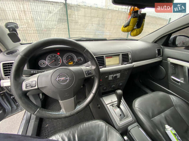 Сірий Опель Вектра, об'ємом двигуна 2.2 л та пробігом 392 тис. км за 5300 $, фото 4 на Automoto.ua