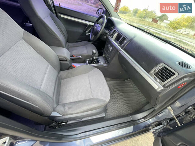 Серый Опель Вектра, объемом двигателя 2.2 л и пробегом 218 тыс. км за 4750 $, фото 11 на Automoto.ua