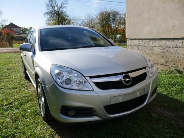 Серый Опель Вектра, объемом двигателя 2.2 л и пробегом 76 тыс. км за 7999 $, фото 6 на Automoto.ua