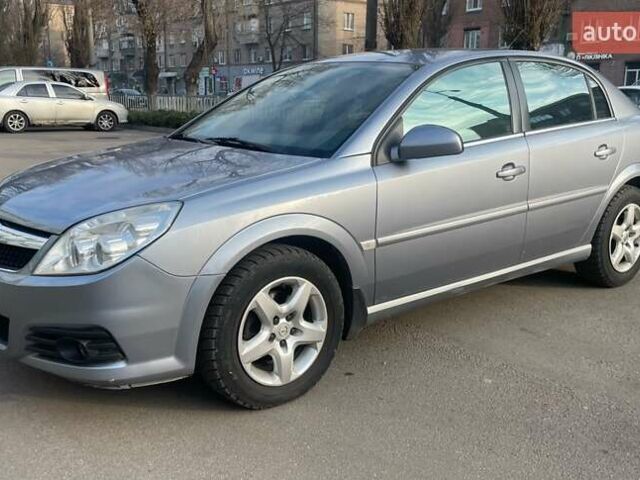 Сірий Опель Вектра, об'ємом двигуна 2.2 л та пробігом 185 тис. км за 6800 $, фото 5 на Automoto.ua
