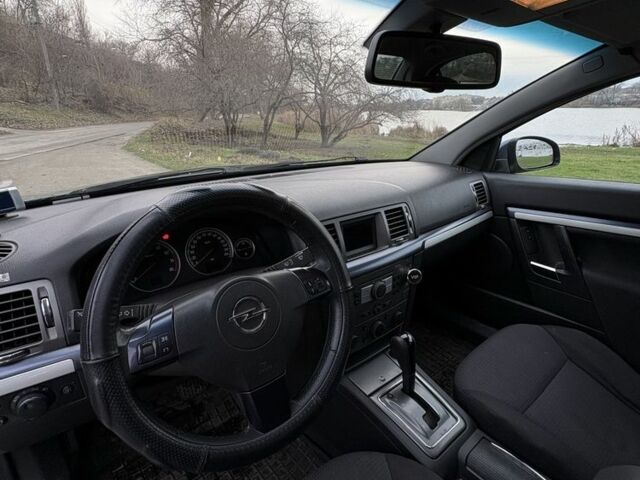 Сірий Опель Вектра, об'ємом двигуна 2.2 л та пробігом 277 тис. км за 5000 $, фото 7 на Automoto.ua