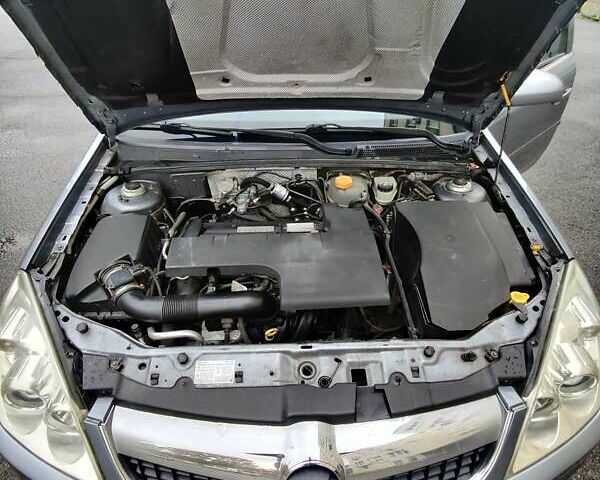 Серый Опель Вектра, объемом двигателя 2.2 л и пробегом 264 тыс. км за 4600 $, фото 13 на Automoto.ua