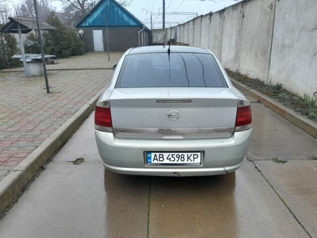Сірий Опель Вектра, об'ємом двигуна 1.8 л та пробігом 258 тис. км за 5200 $, фото 3 на Automoto.ua