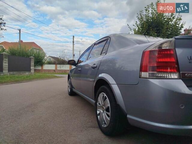 Сірий Опель Вектра, об'ємом двигуна 2.2 л та пробігом 247 тис. км за 5200 $, фото 2 на Automoto.ua