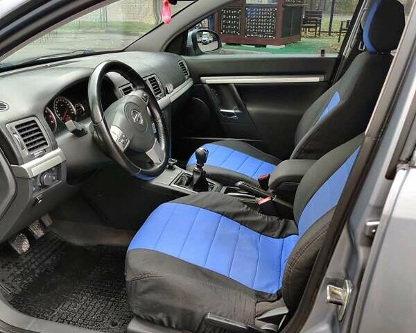 Серый Опель Вектра, объемом двигателя 2.2 л и пробегом 264 тыс. км за 4600 $, фото 19 на Automoto.ua