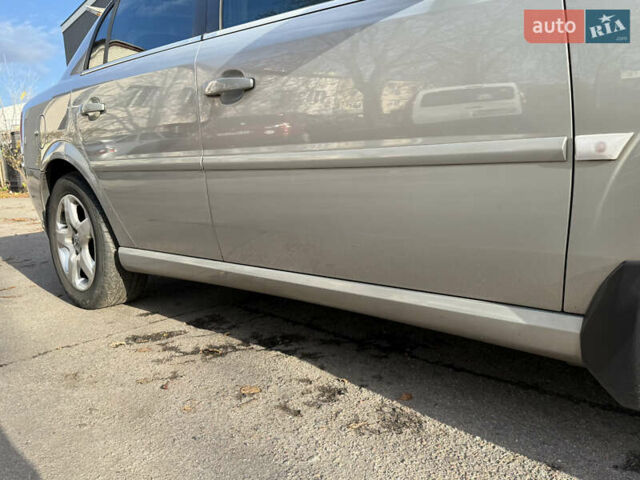 Сірий Опель Вектра, об'ємом двигуна 2.2 л та пробігом 194 тис. км за 6950 $, фото 2 на Automoto.ua