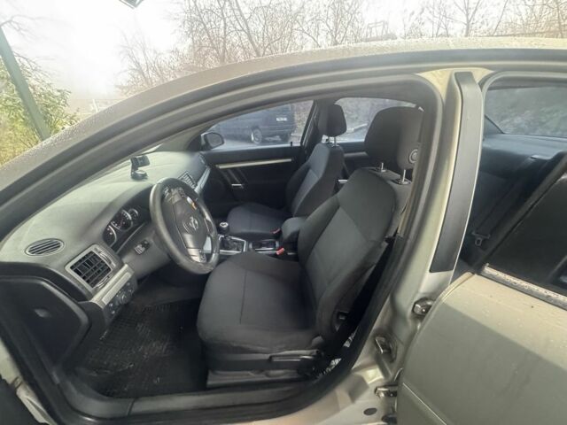 Сірий Опель Вектра, об'ємом двигуна 1.8 л та пробігом 245 тис. км за 3650 $, фото 6 на Automoto.ua