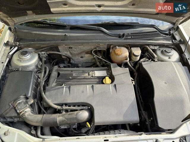 Сірий Опель Вектра, об'ємом двигуна 2.2 л та пробігом 194 тис. км за 6950 $, фото 40 на Automoto.ua