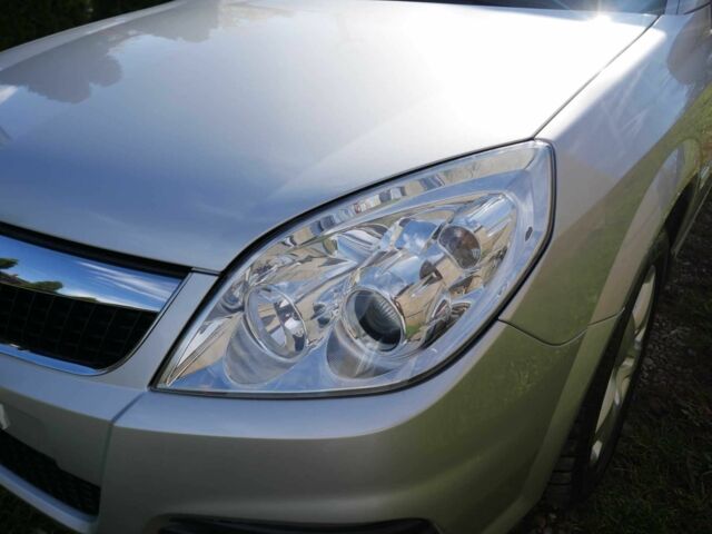 Серый Опель Вектра, объемом двигателя 2.2 л и пробегом 76 тыс. км за 7999 $, фото 3 на Automoto.ua