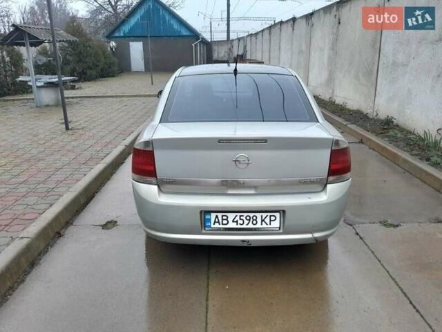 Серый Опель Вектра, объемом двигателя 1.8 л и пробегом 258 тыс. км за 5200 $, фото 2 на Automoto.ua