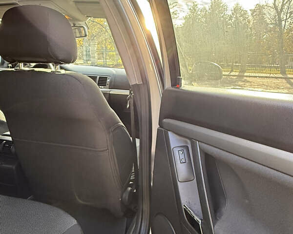 Сірий Опель Вектра, об'ємом двигуна 2.2 л та пробігом 194 тис. км за 6950 $, фото 22 на Automoto.ua