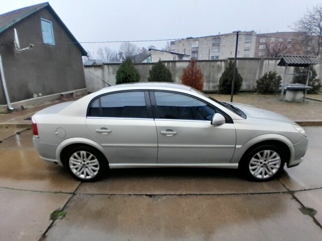 Сірий Опель Вектра, об'ємом двигуна 1.8 л та пробігом 258 тис. км за 5200 $, фото 2 на Automoto.ua