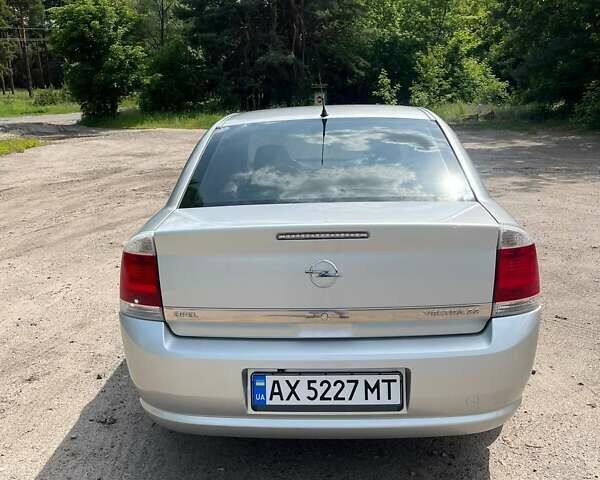 Сірий Опель Вектра, об'ємом двигуна 2.2 л та пробігом 89 тис. км за 7500 $, фото 4 на Automoto.ua