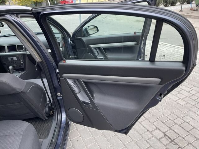 Опель Вектра 2007 в Днепре (Днепропетровске) на Automoto.ua Серый Опель Вектра, объемом двигателя 2.2 л и пробегом 197 тыс. км за 5999 $, фото 10 на Automoto.ua