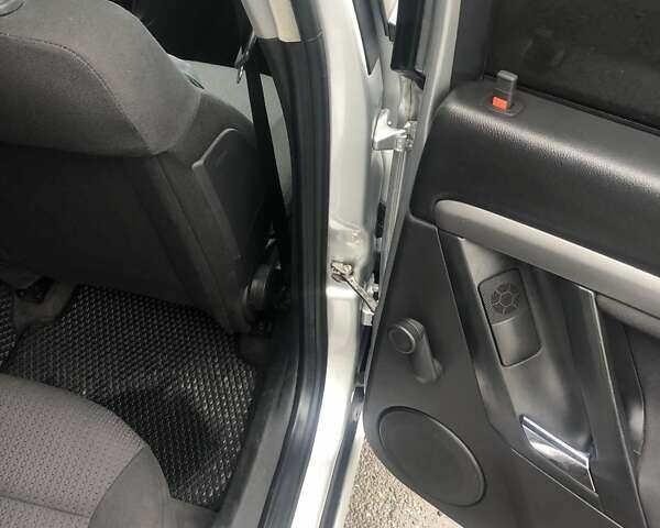 Сірий Опель Вектра, об'ємом двигуна 1.8 л та пробігом 277 тис. км за 5900 $, фото 75 на Automoto.ua