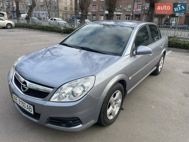 Серый Опель Вектра, объемом двигателя 2.2 л и пробегом 175 тыс. км за 6900 $, фото 1 на Automoto.ua
