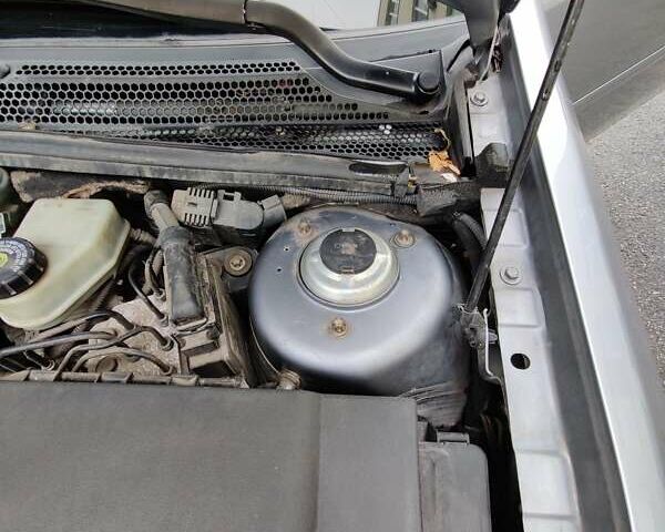 Серый Опель Вектра, объемом двигателя 2.2 л и пробегом 264 тыс. км за 4600 $, фото 10 на Automoto.ua