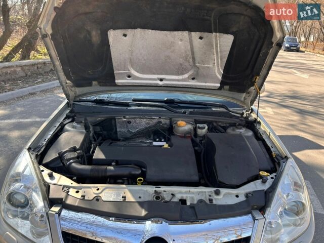Сірий Опель Вектра, об'ємом двигуна 2.2 л та пробігом 295 тис. км за 5999 $, фото 20 на Automoto.ua