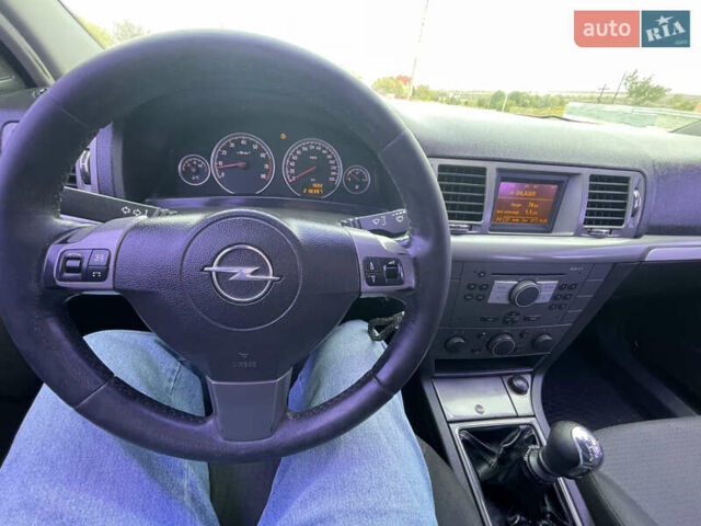 Сірий Опель Вектра, об'ємом двигуна 2.2 л та пробігом 218 тис. км за 4750 $, фото 16 на Automoto.ua