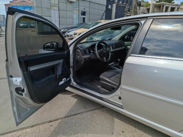 Сірий Опель Вектра, об'ємом двигуна 2.2 л та пробігом 261 тис. км за 5540 $, фото 18 на Automoto.ua