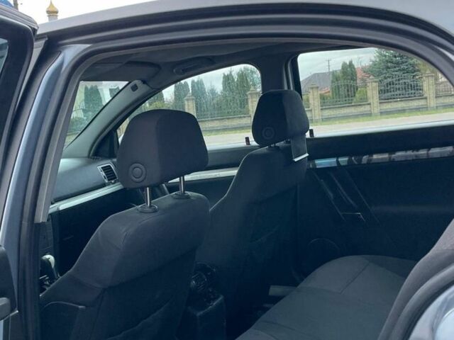 Серый Опель Вектра, объемом двигателя 2.2 л и пробегом 290 тыс. км за 5200 $, фото 5 на Automoto.ua