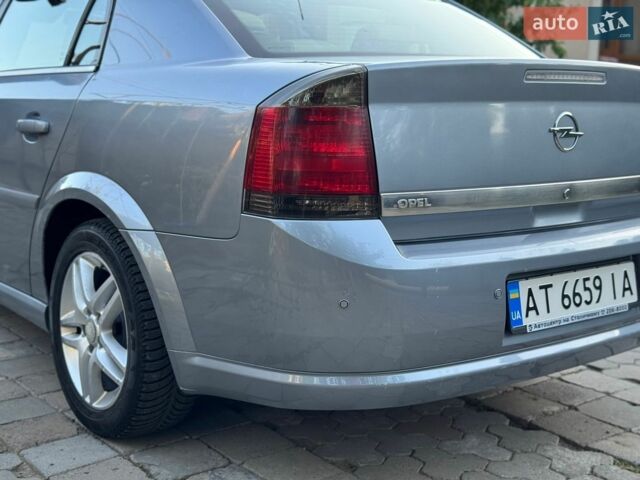 Сірий Опель Вектра, об'ємом двигуна 2.2 л та пробігом 351 тис. км за 4150 $, фото 38 на Automoto.ua