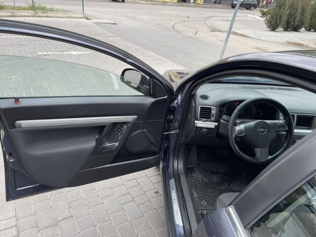 Опель Вектра 2007 в Днепре (Днепропетровске) на Automoto.ua Серый Опель Вектра, объемом двигателя 2.2 л и пробегом 197 тыс. км за 5999 $, фото 9 на Automoto.ua