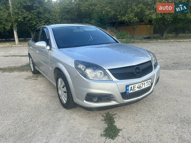 Сірий Опель Вектра, об'ємом двигуна 1.8 л та пробігом 180 тис. км за 4450 $, фото 1 на Automoto.ua