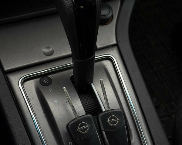 Серый Опель Вектра, объемом двигателя 2.2 л и пробегом 277 тыс. км за 4800 $, фото 14 на Automoto.ua