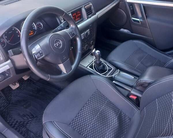 Серый Опель Вектра, объемом двигателя 1.91 л и пробегом 220 тыс. км за 4300 $, фото 8 на Automoto.ua