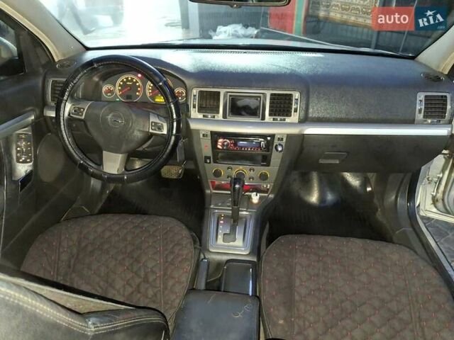 Серый Опель Вектра, объемом двигателя 2.2 л и пробегом 286 тыс. км за 4200 $, фото 6 на Automoto.ua